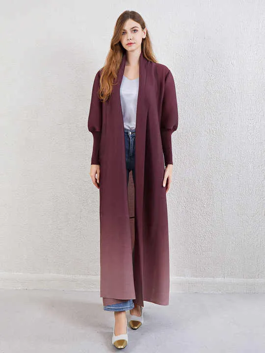 عبايات نسائية انيقه و عصريه - Elegant and modern women's abayas
