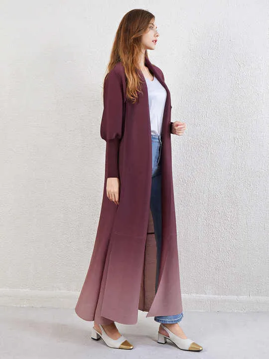 عبايات نسائية انيقه و عصريه - Elegant and modern women's abayas
