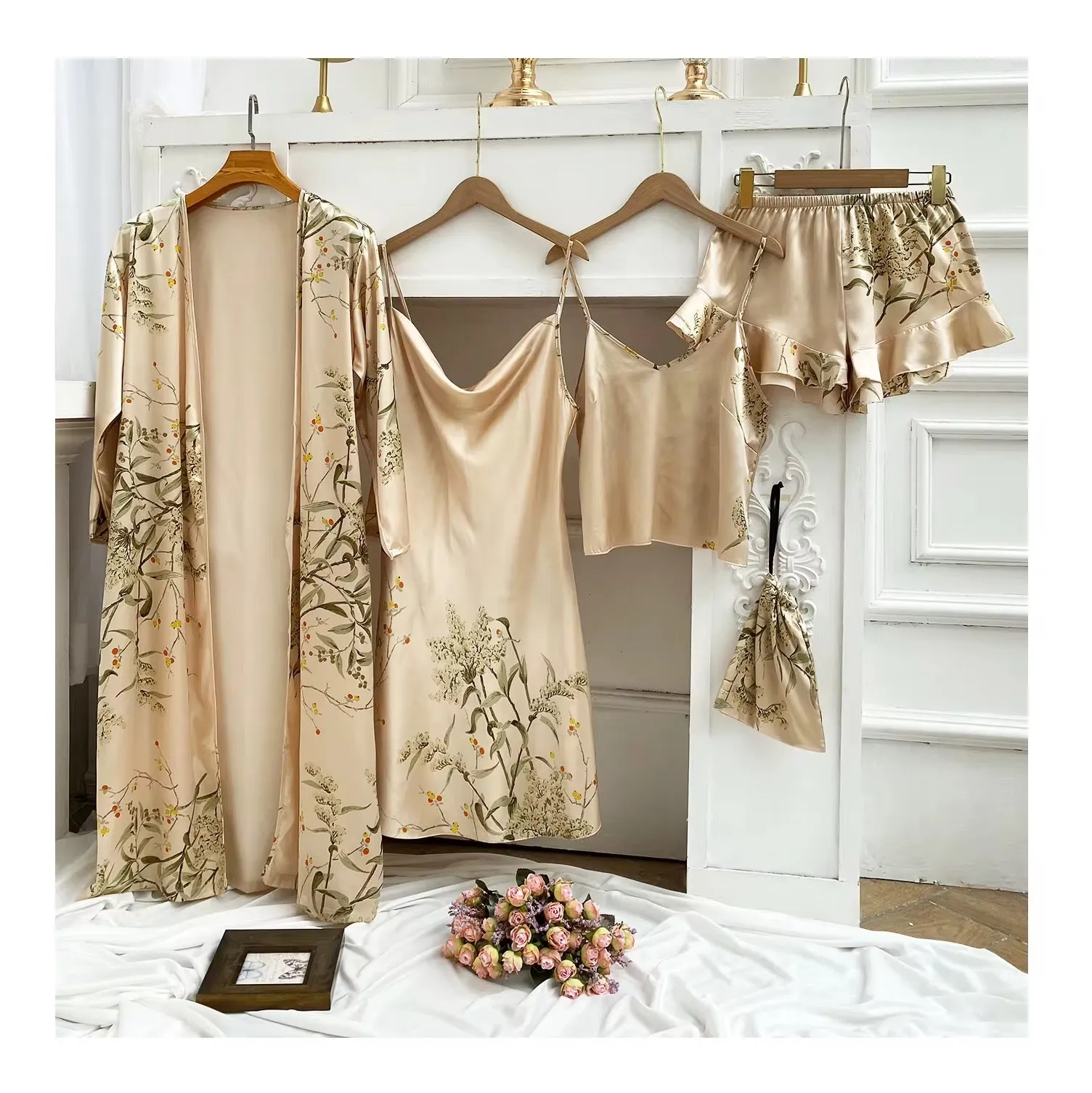 بيجامات حريرية مطبوعة بالزهور-طقم روب للنساء Floral Print Silk Pajamas--Women's Robe Set