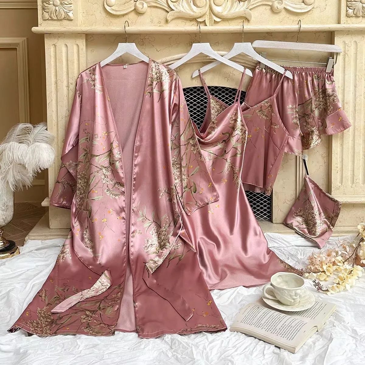 بيجامات حريرية مطبوعة بالزهور-طقم روب للنساء Floral Print Silk Pajamas--Women's Robe Set