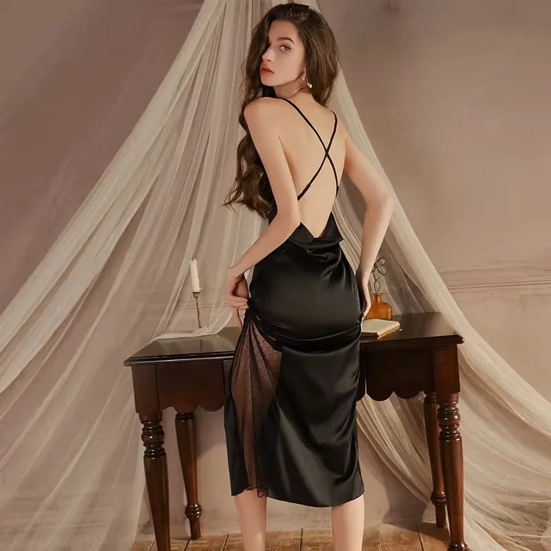 ثوب نوم طويل   long nightgown