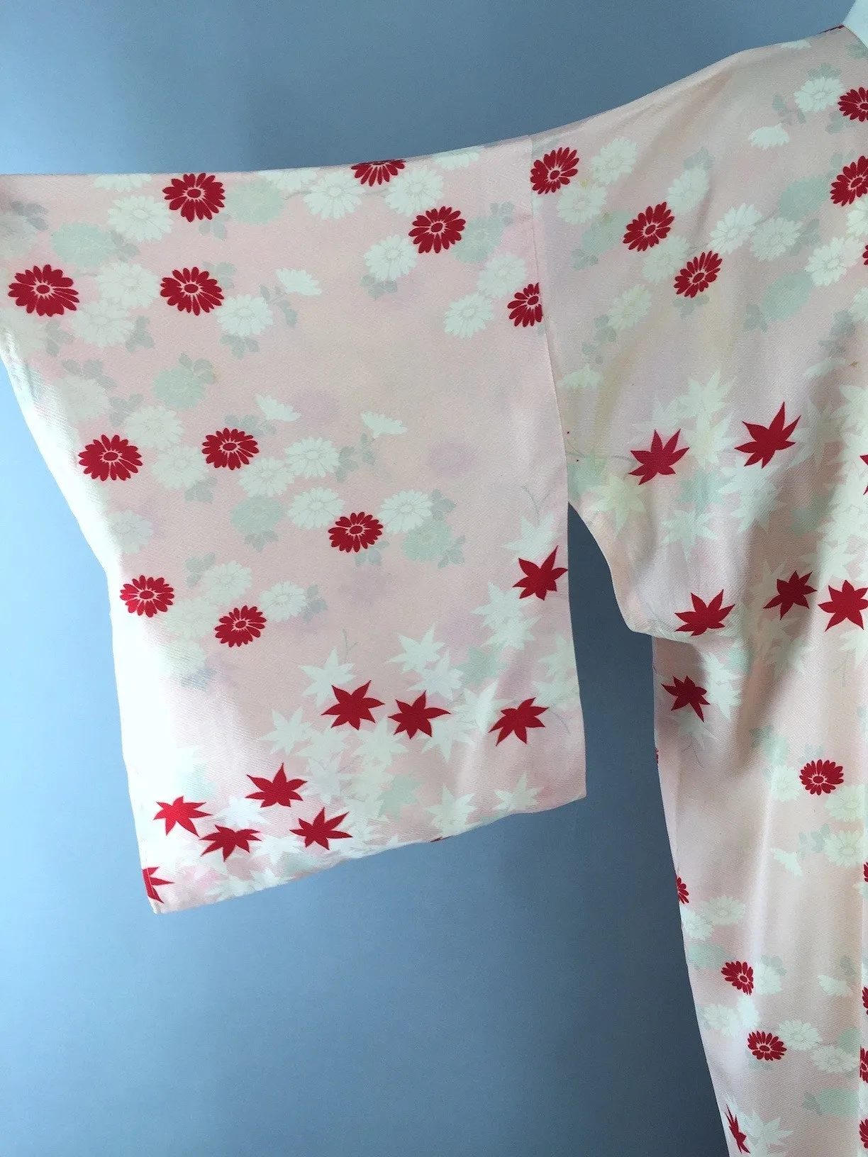 Vintage 1940s Silk Kimono Robe / Peach & Red Floral
