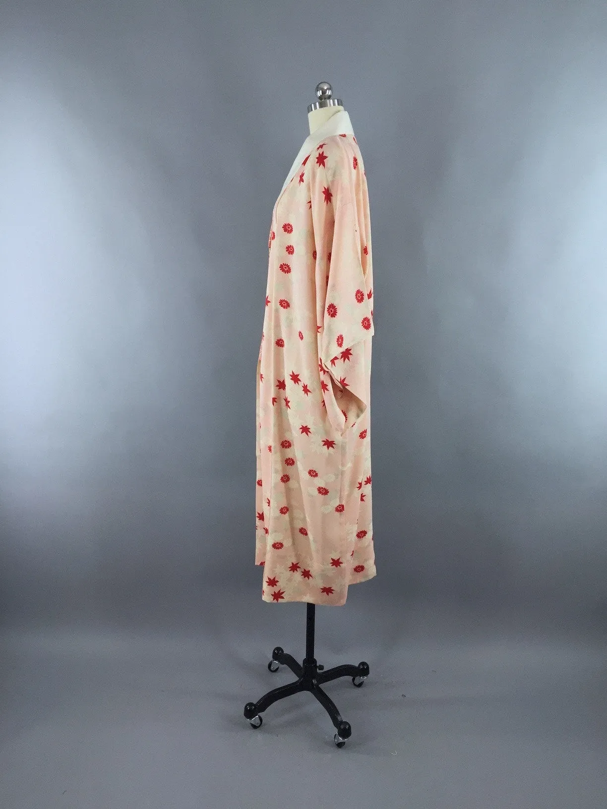 Vintage 1940s Silk Kimono Robe / Peach & Red Floral