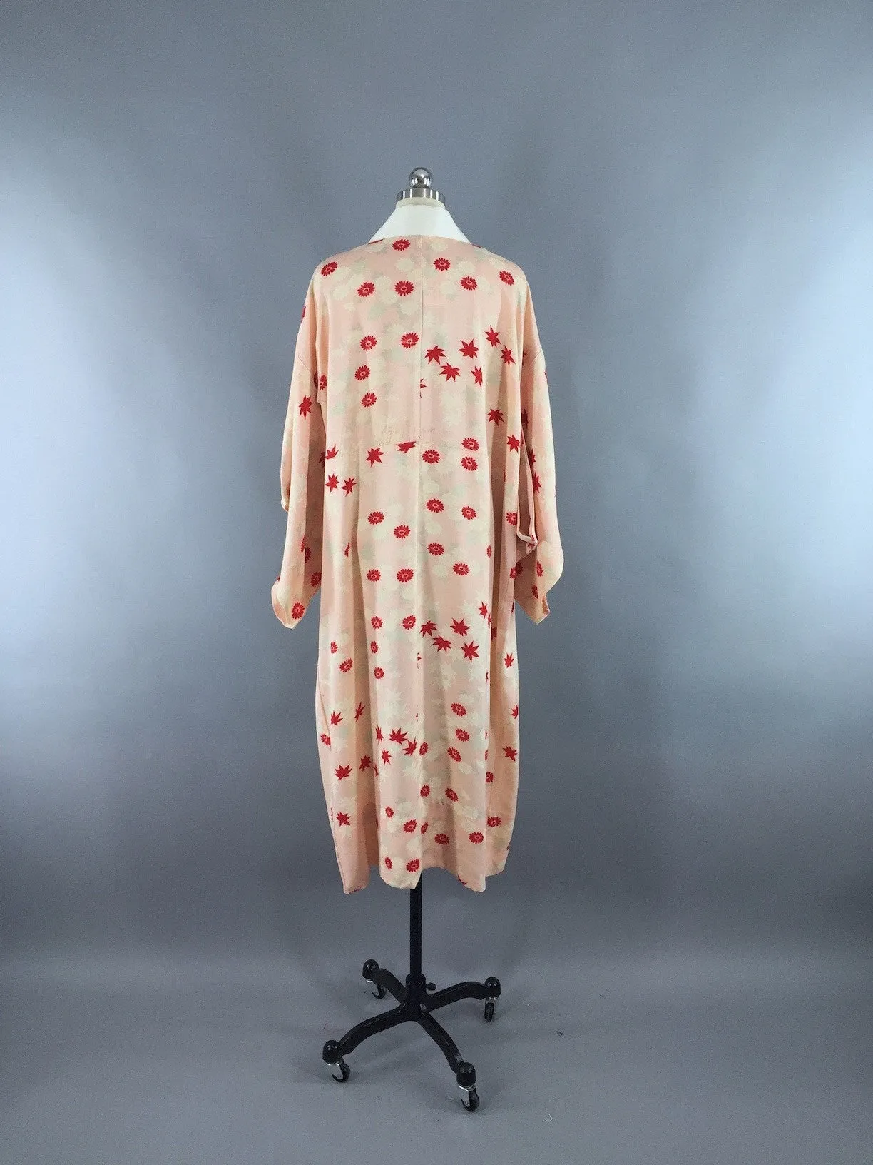 Vintage 1940s Silk Kimono Robe / Peach & Red Floral
