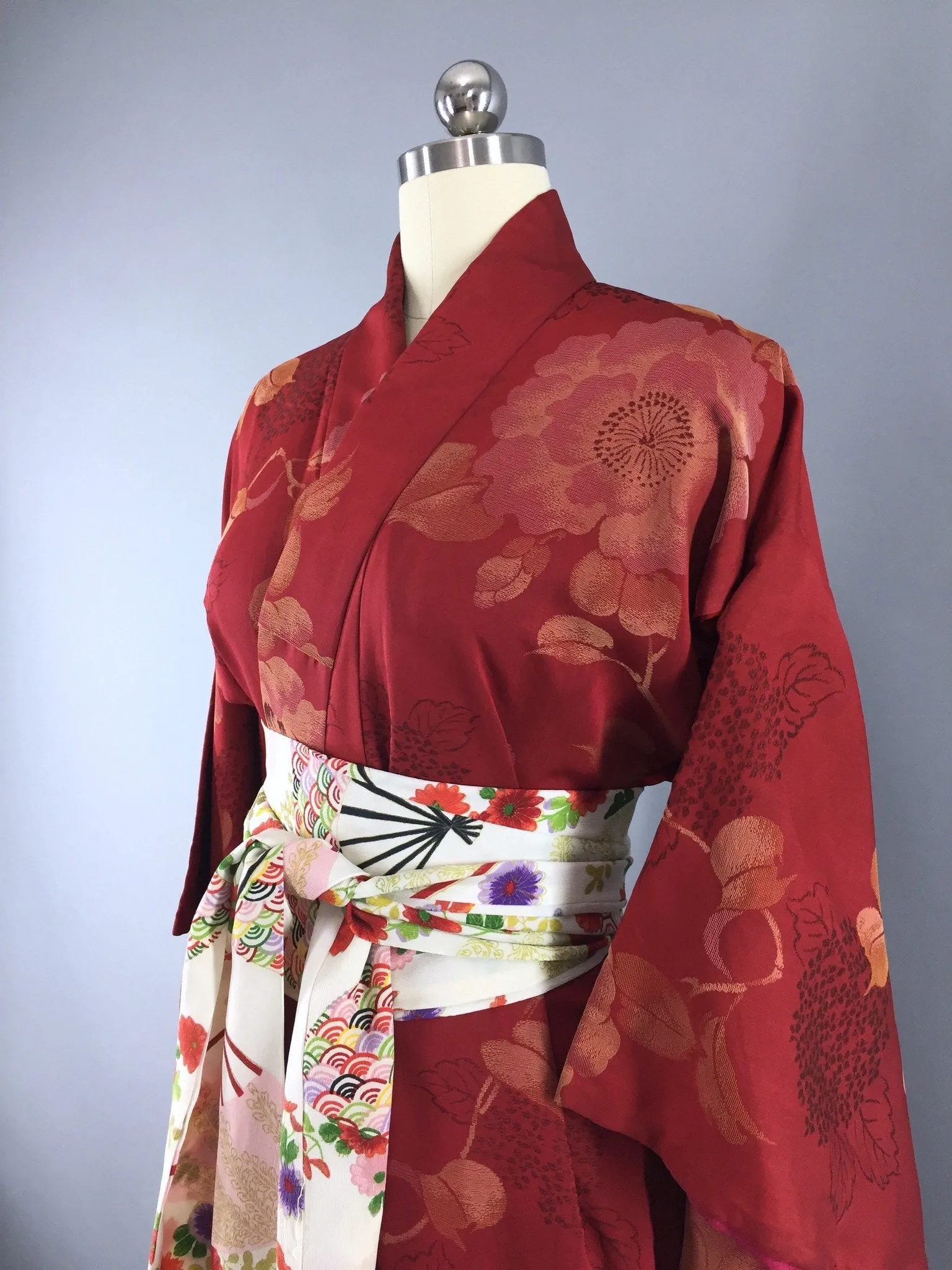 Vintage 1950s Silk Kimono Robe / Brick Red Floral Omeshi Floral