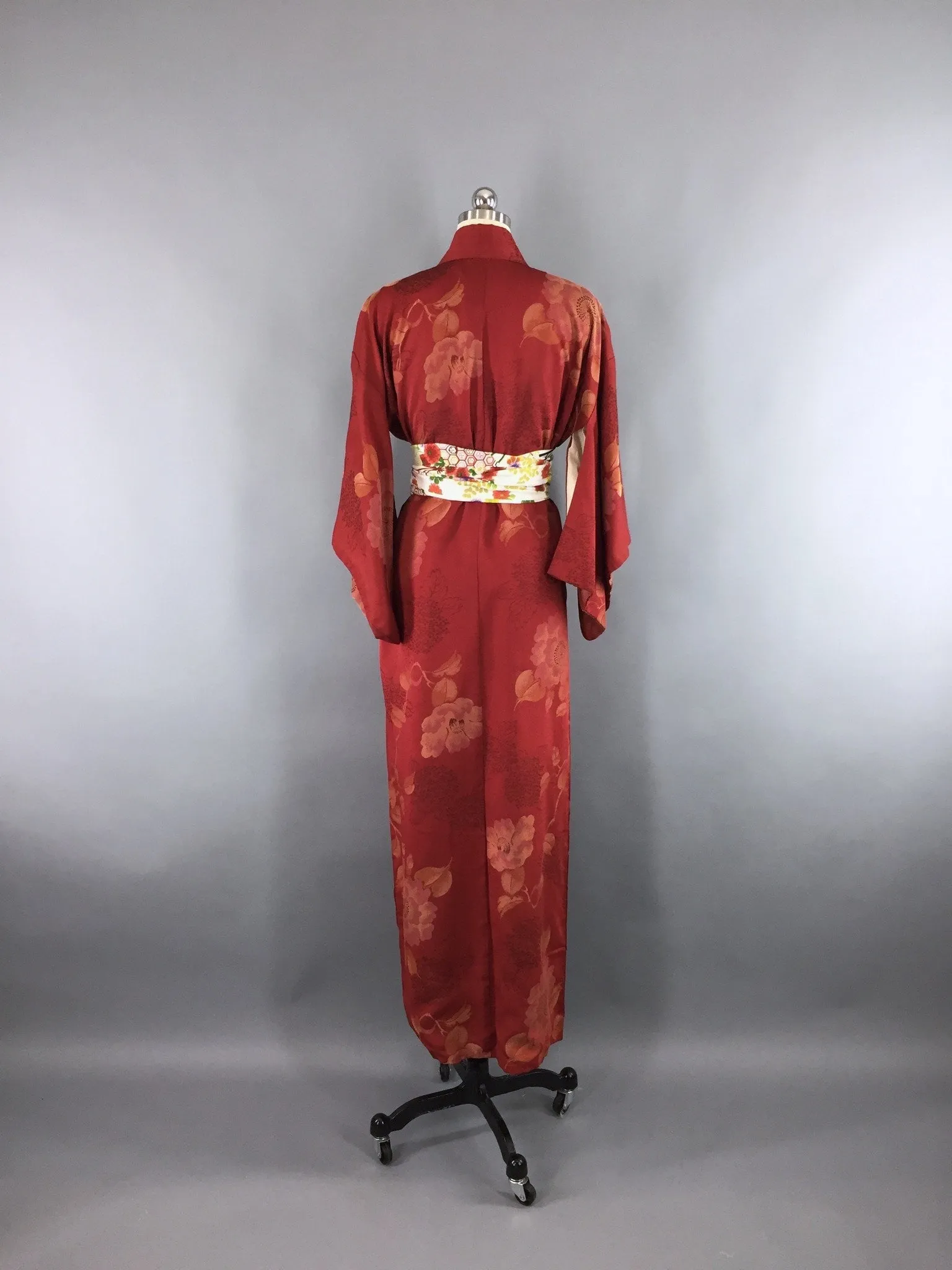 Vintage 1950s Silk Kimono Robe / Brick Red Floral Omeshi Floral