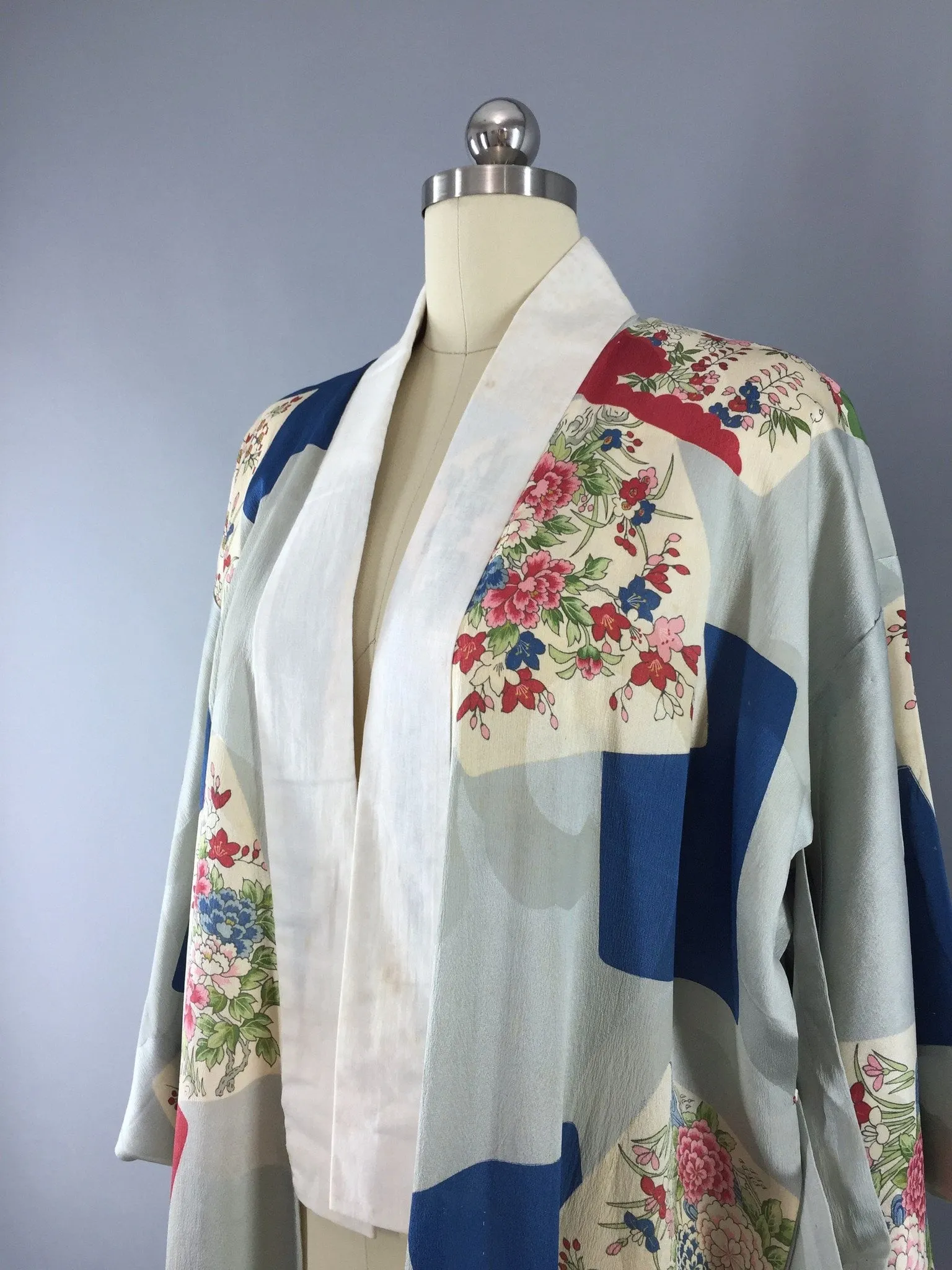 Vintage 1950s Silk Kimono Robe Juban in Blue Floral Print