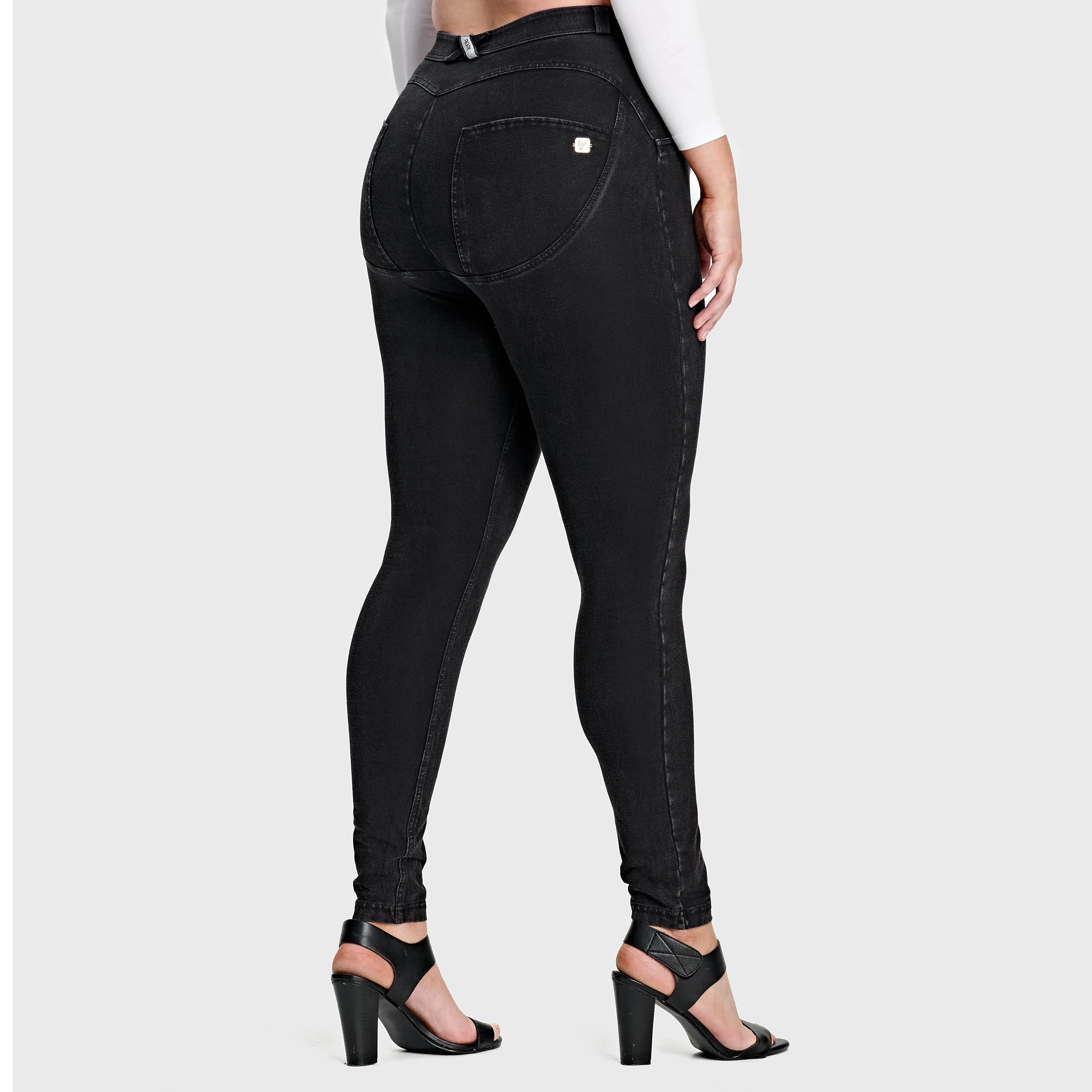 WR.UP Curvy Denim - High Waisted - Full Length - Black   Black Stitching